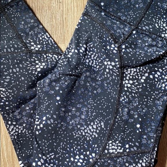 Victoria Secret KNOCKOUT Leggings - Picture 2 of 7